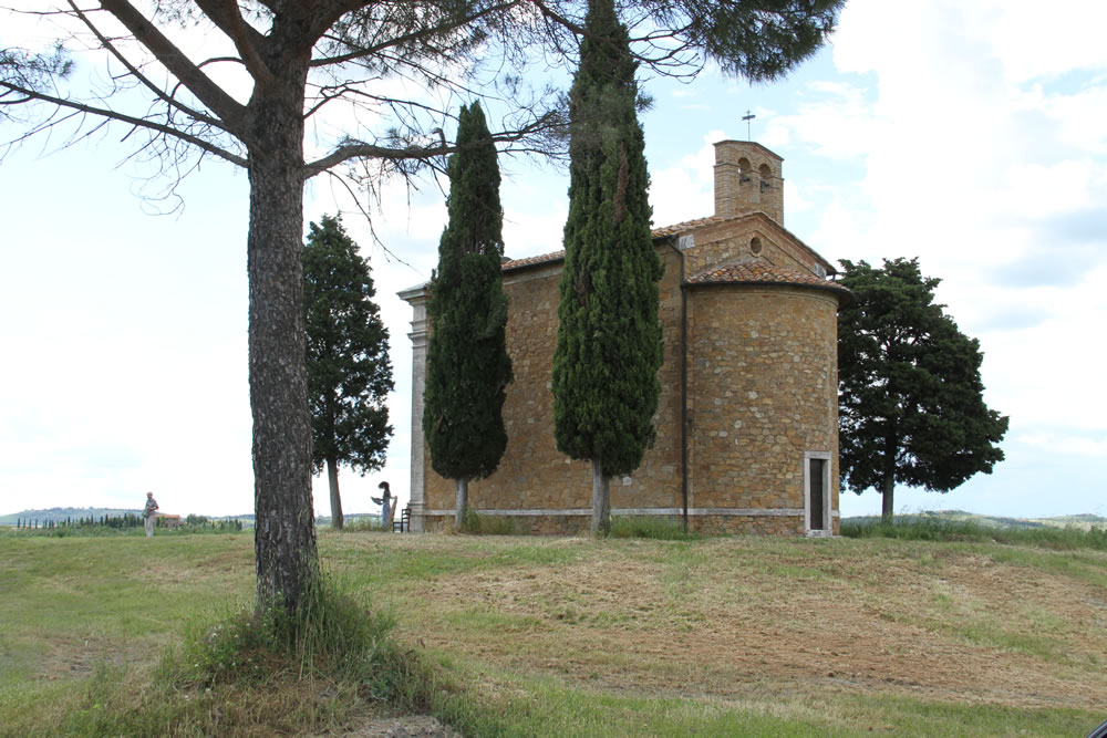 Harpist for Wedding Proposal in Tuscan Countryside